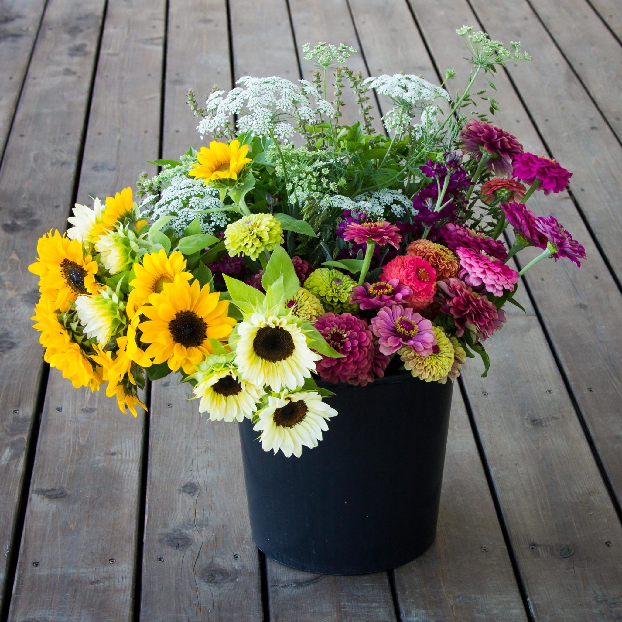 How to Make Mini Floral Bouquets from a Bucket of Blooms Simple Leaf Farm